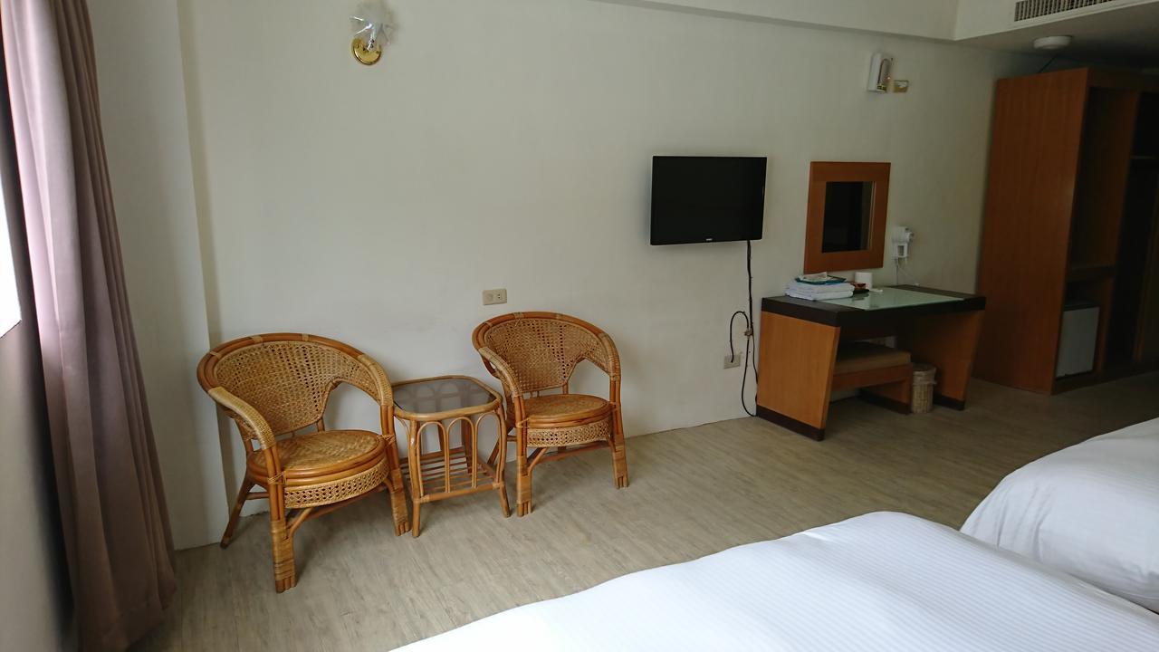 Angela Hotel Taitung Екстериор снимка