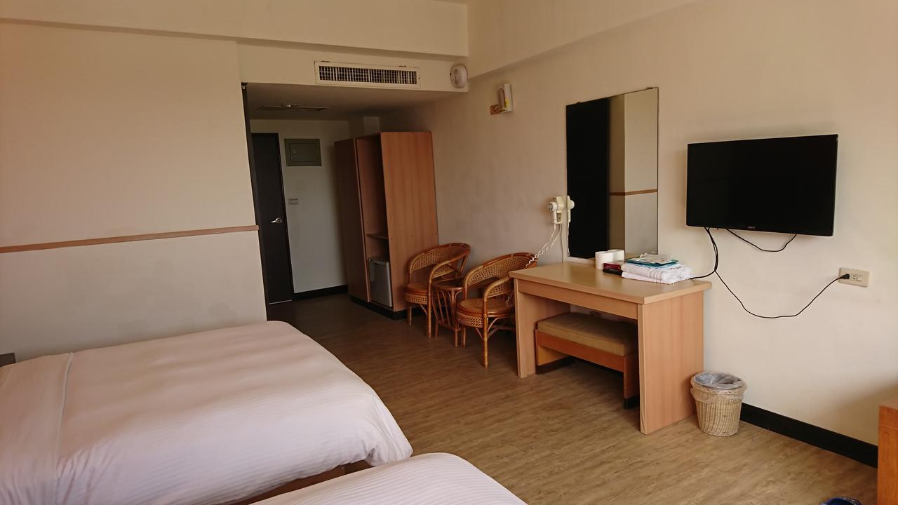 Angela Hotel Taitung Екстериор снимка